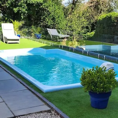 The Pool House-with Totally Private Heated Pool Beetham