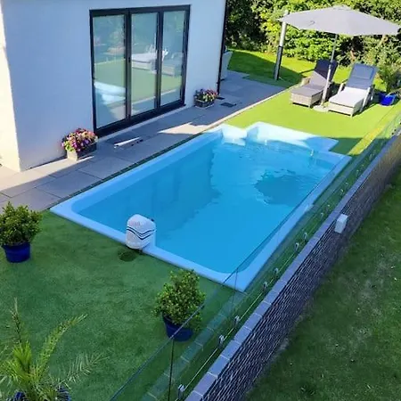 The Pool House-with Totally Private Heated Pool